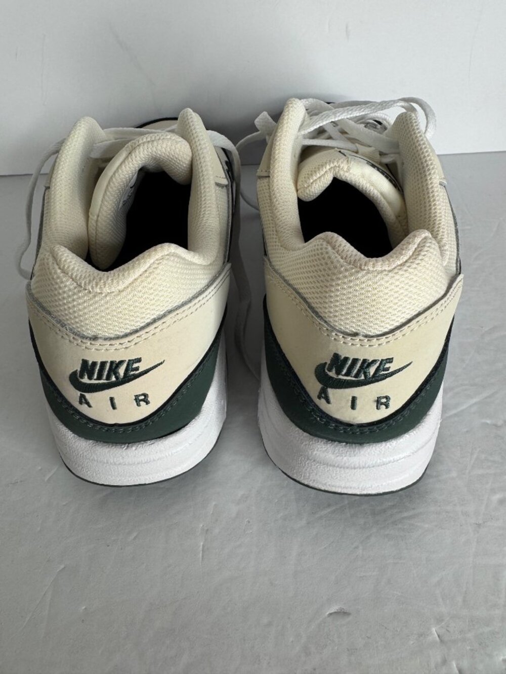 Nike Air Max 1 Pale Ivory Vintage Green Sneakers Boys US 6 Youth EU 38.5 NIB - Picture 7 of 9